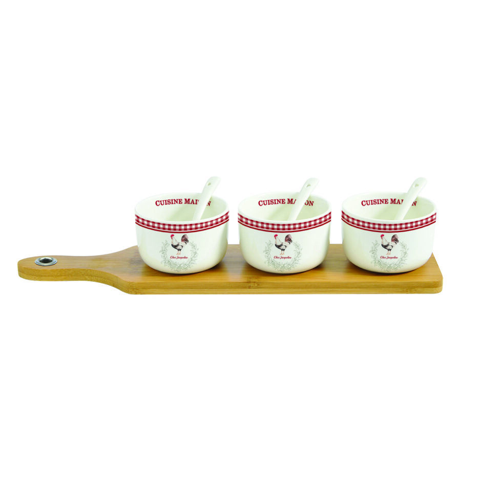 Plateau apéritif avec 3 bols et cuillères en porcelaine, sur un plateau en bambou CUISINE MAISON